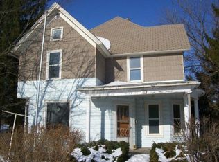 243 S Main St, Juneau, WI 53039