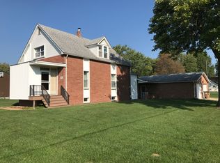 413 Garfield St, Mount Olive, IL 62069