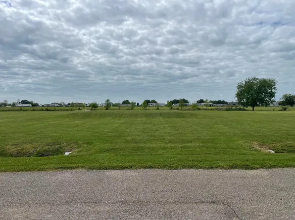 172 Crest Rd, Raceland, LA 70394