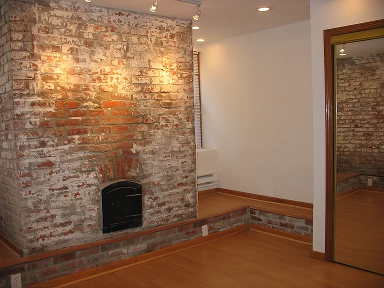1849 C St #1 — Photo 18