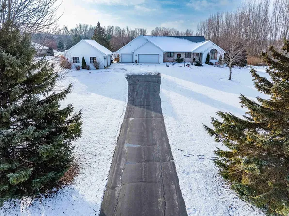 2324 Old Martin Rd, De Pere, WI 54115