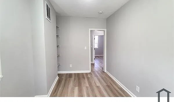 2121 Presbury St — Photo 5