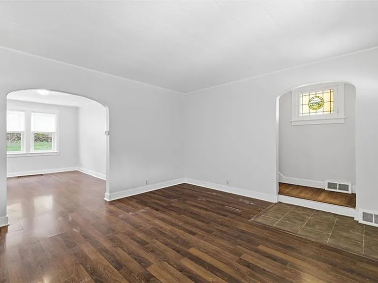 2721 Pyramid Ave — Photo 6