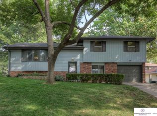 2720 Greene Ave, Omaha, NE 68147