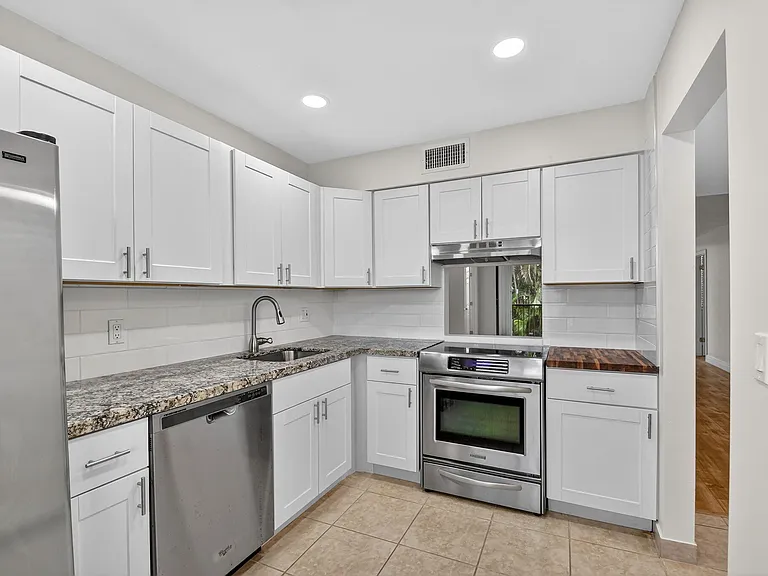 4080 Tivoli Ct #206 — Photo 6