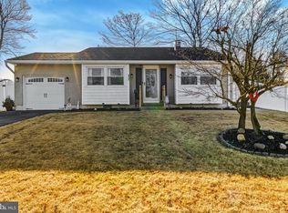 423 Greenview Rd, Turnersville, NJ 08012