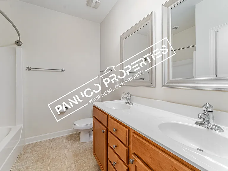 2nd level Shared Hallway Bathroom