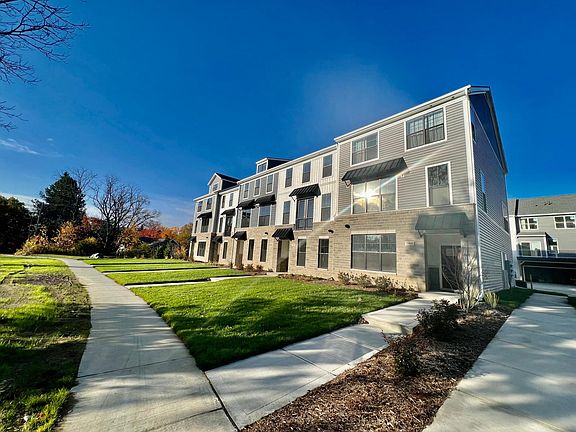 4th image of 2910 Rayfield Ave