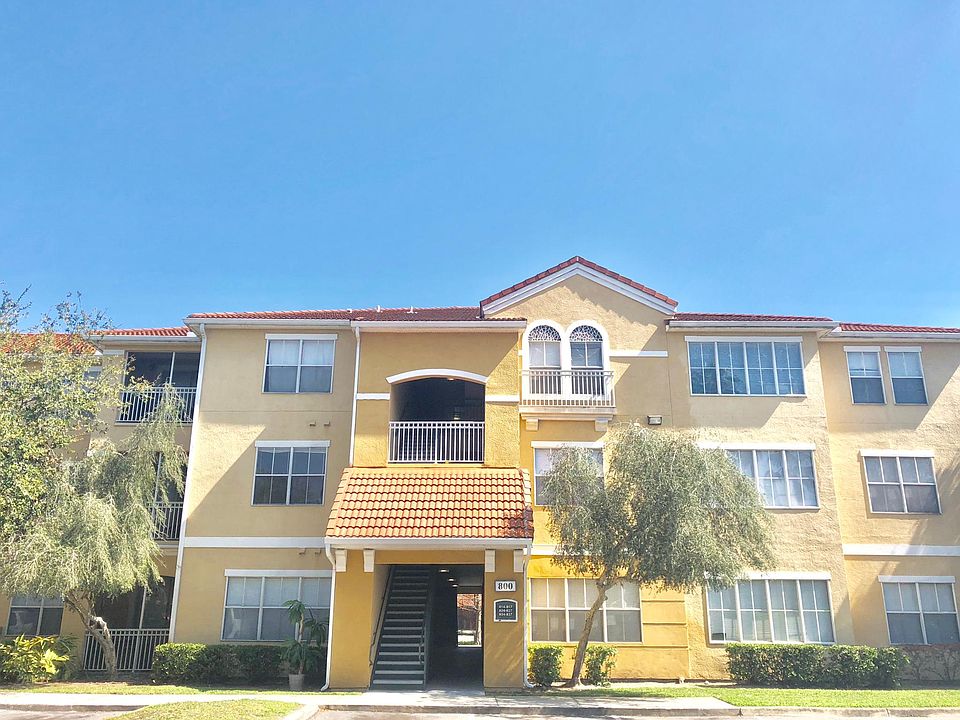 1st image of 18001 Richmond Place Dr APT 815