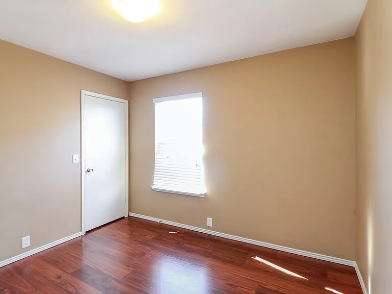 2204 Tailburton Ct — Photo 9