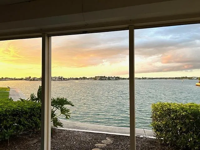 2 bed, 1235 sqft, $2,750 — Photo 4