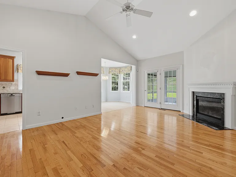 39 Brook Ln — Photo 5