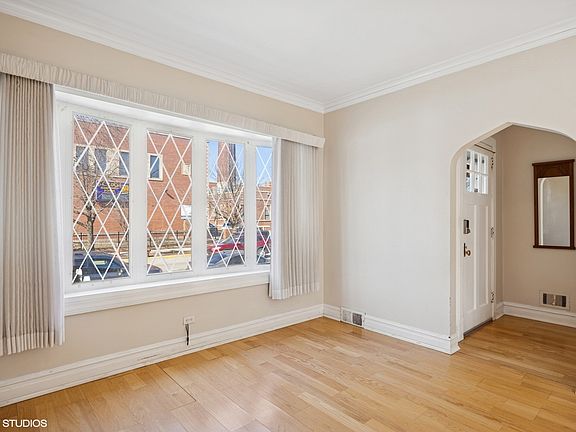3rd image of 2829 N Oak Park Ave