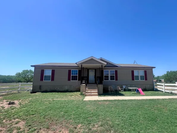 8990 Fm 2146, Jourdanton, TX 78026