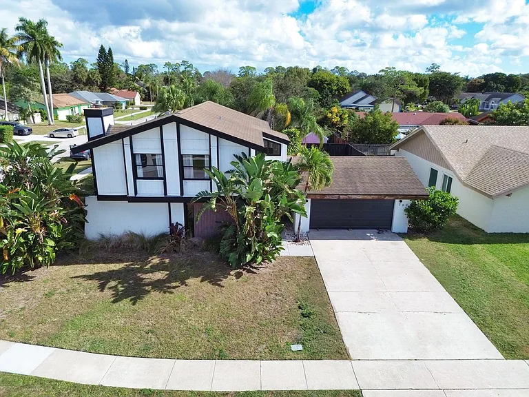 760 Windtree Way — Photo 56