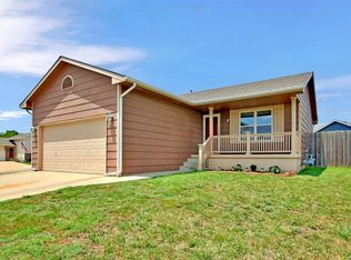 2610 Mainsgate Cir, Augusta, KS 67010