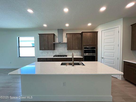 4th image of 8560 Langila Dr