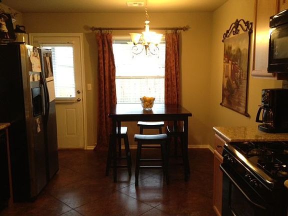 4th image of 225 Dp Newman Cir