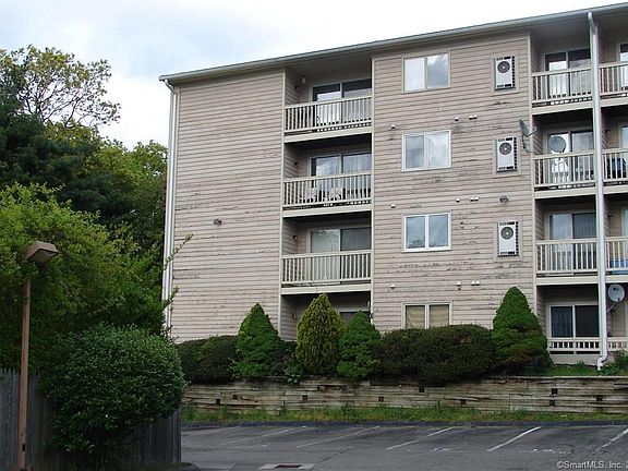 3rd image of 980 Lindley St Unit 401