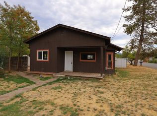 1215 SW Isham St, Grants Pass, OR 97526