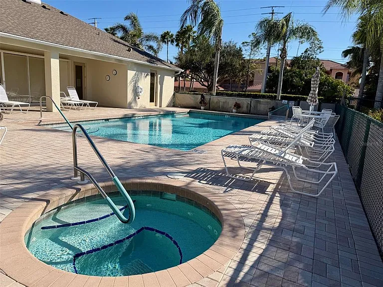 1801 Auburn Lakes Cir #1 — Photo 30