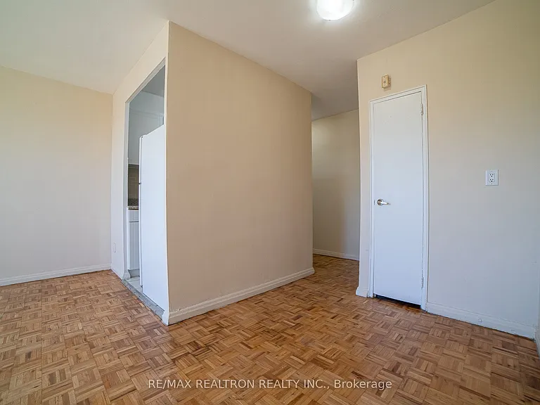 2355 Lake Shore Blvd W #223 — Photo 10