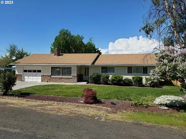 2423 E 16th St, The Dalles, OR 97058