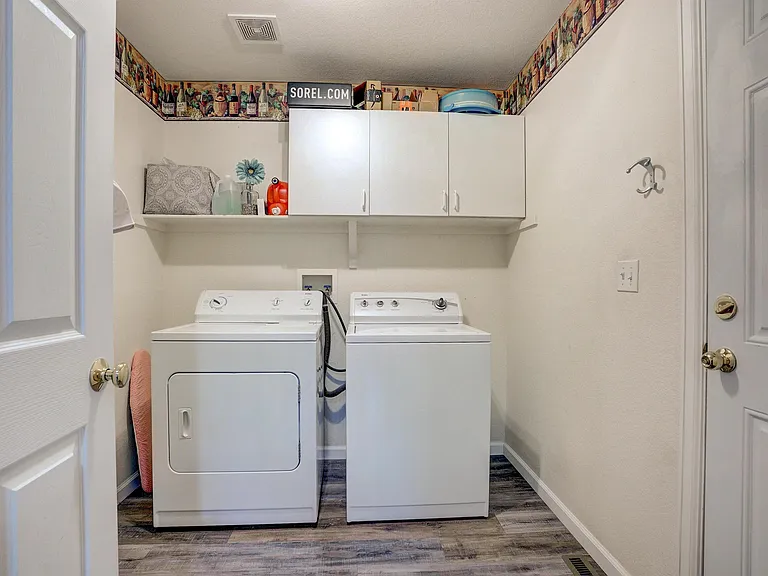 10129 Grove Ct — Photo 6