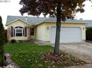 626 S 41st Ct, Springfield, OR 97478