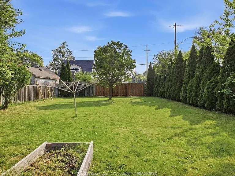 866 Francois Ct — Photo 35
