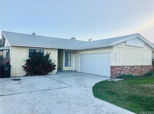 19926 Strathern St, Winnetka, CA 91306