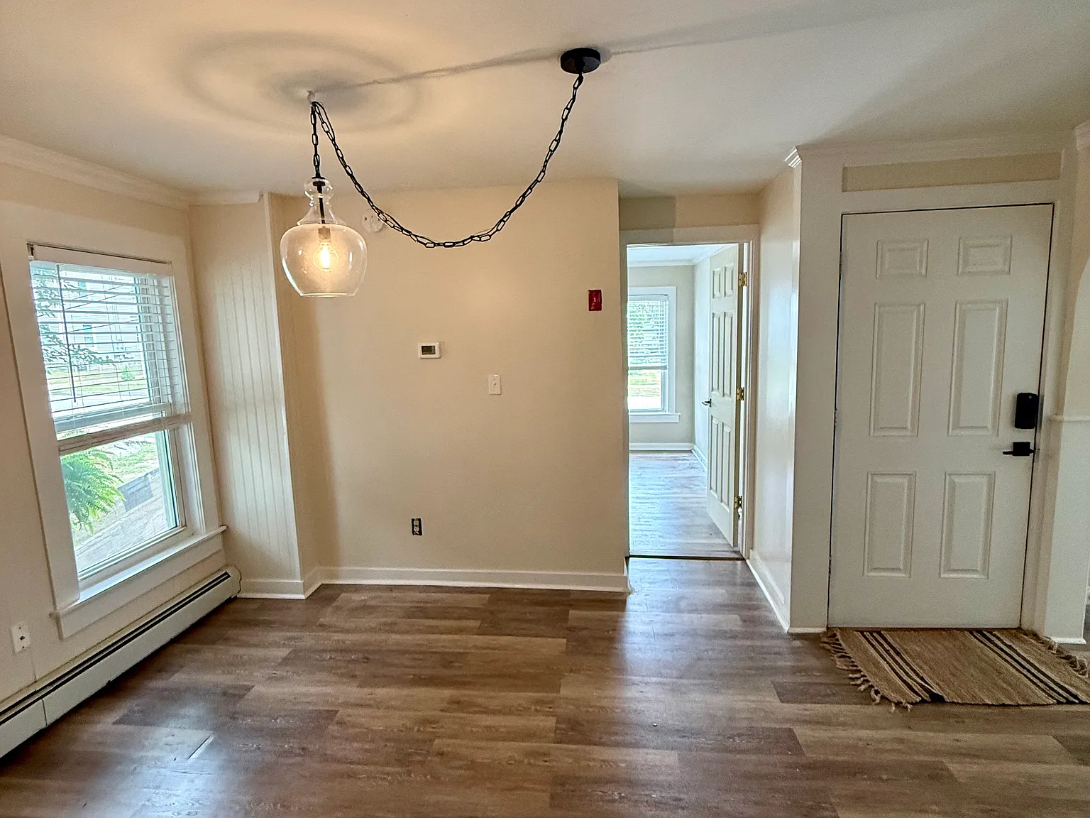 3 bed, 1274 sqft, $2,000 — Photo 4