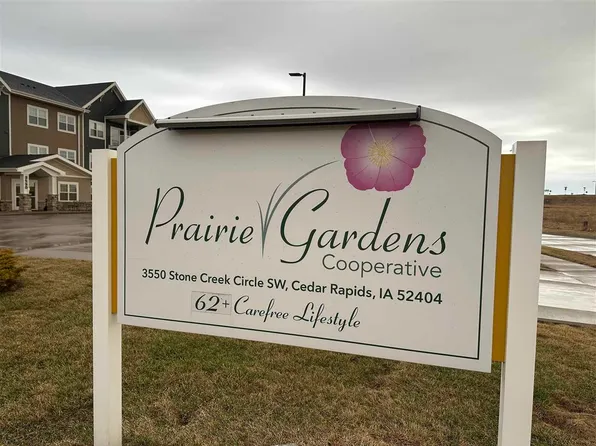3550 Stone Creek Cir SW #215, Cedar Rapids, IA 52404