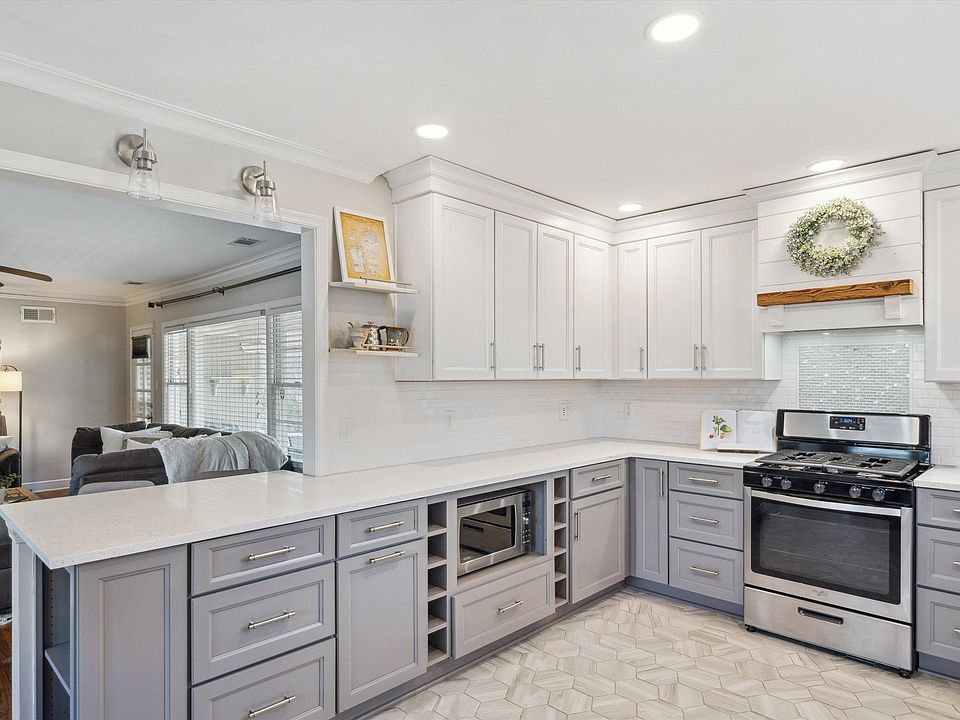 1st image of 125 Northwood Dr