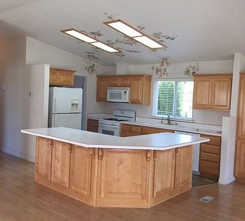 3rd image of 3296 Greenacre Dr