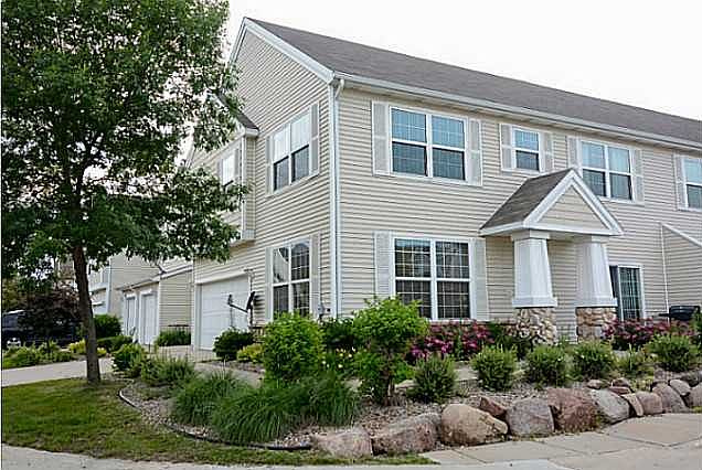1st image of 3916 NE Gardenia Ln