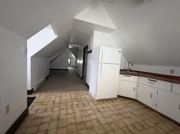 72-74 Hanks St, Lowell, MA 01852