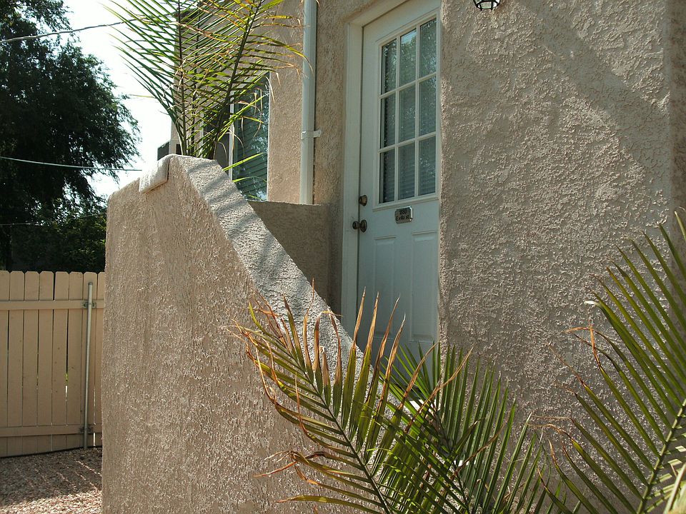 Entrance to Backhouse