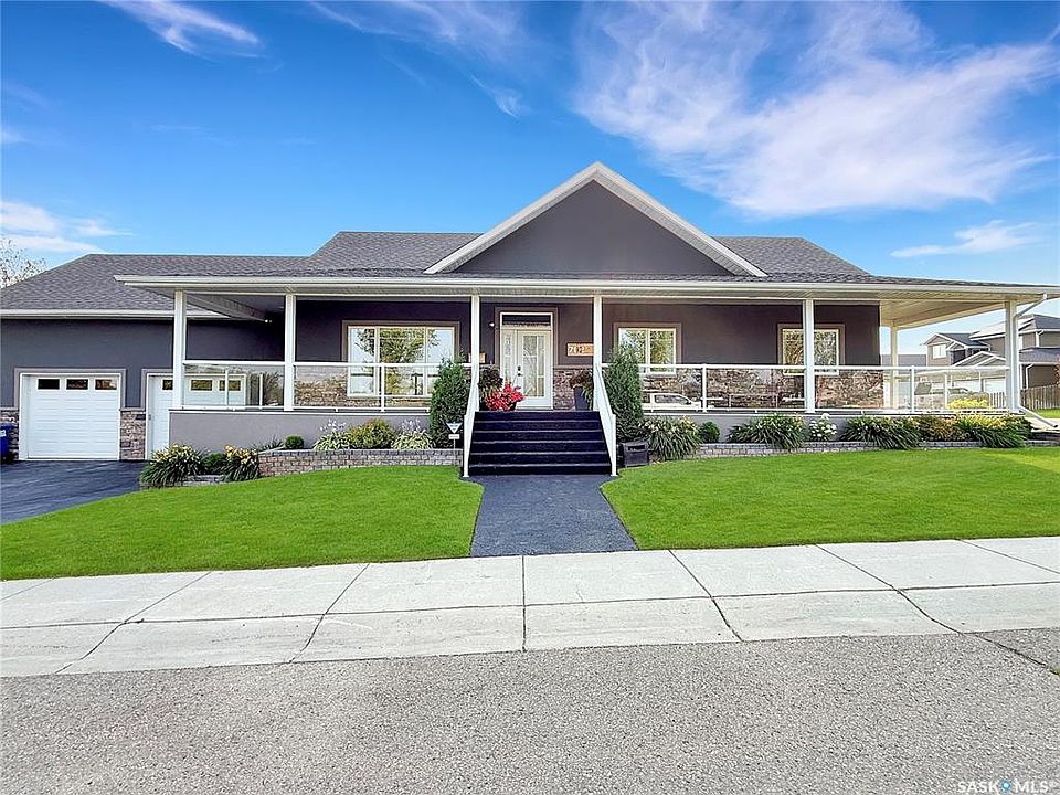 1st image of 702 Cooper DRIVE