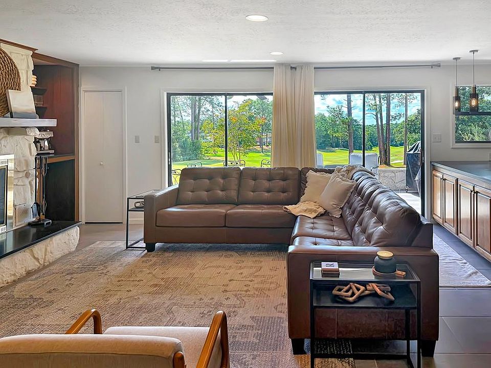 1st image of 211 Watchhill Rd