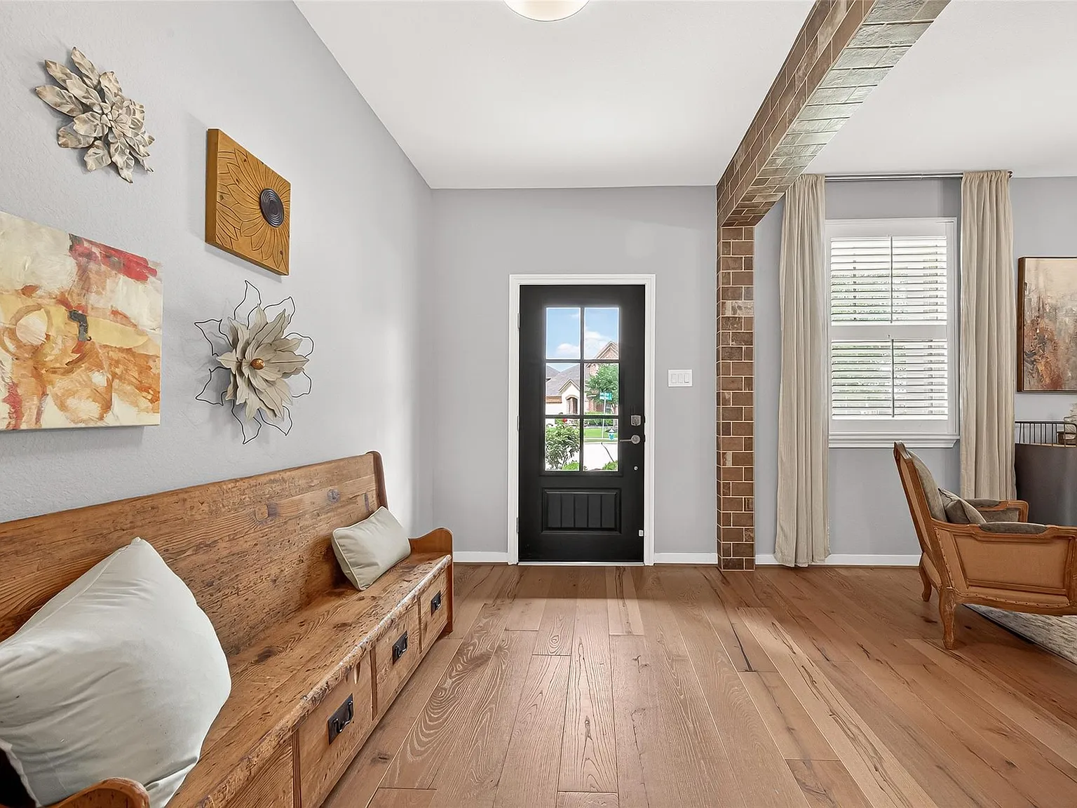 4 bed, 3.5 bath, 3167 sqft, $4,000 — Photo 3