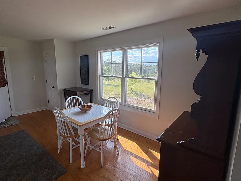 1516 James River Rd #1 — Photo 8