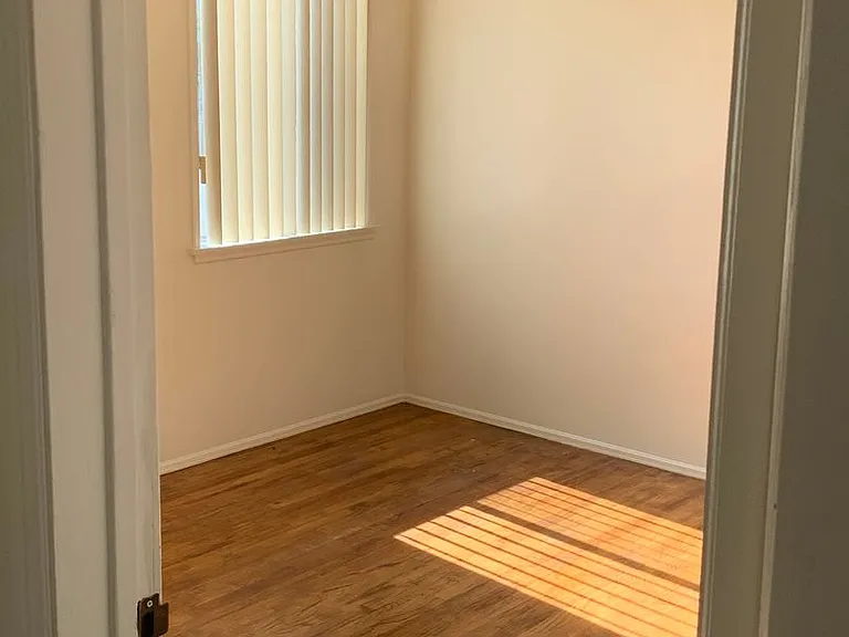 5610 Corbett St — Photo 11