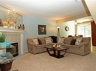 5834 NW Plantation Ln, Lees Summit, MO 64064