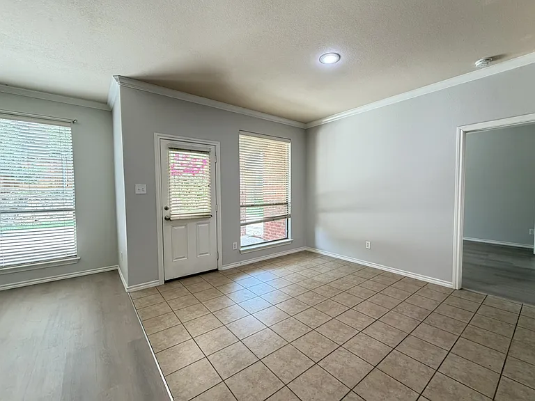 2105 Laurel Forest Dr — Photo 14
