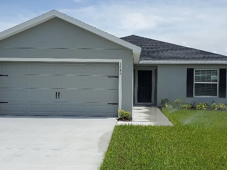 2045 Harvest Landing Cir — Photo 1