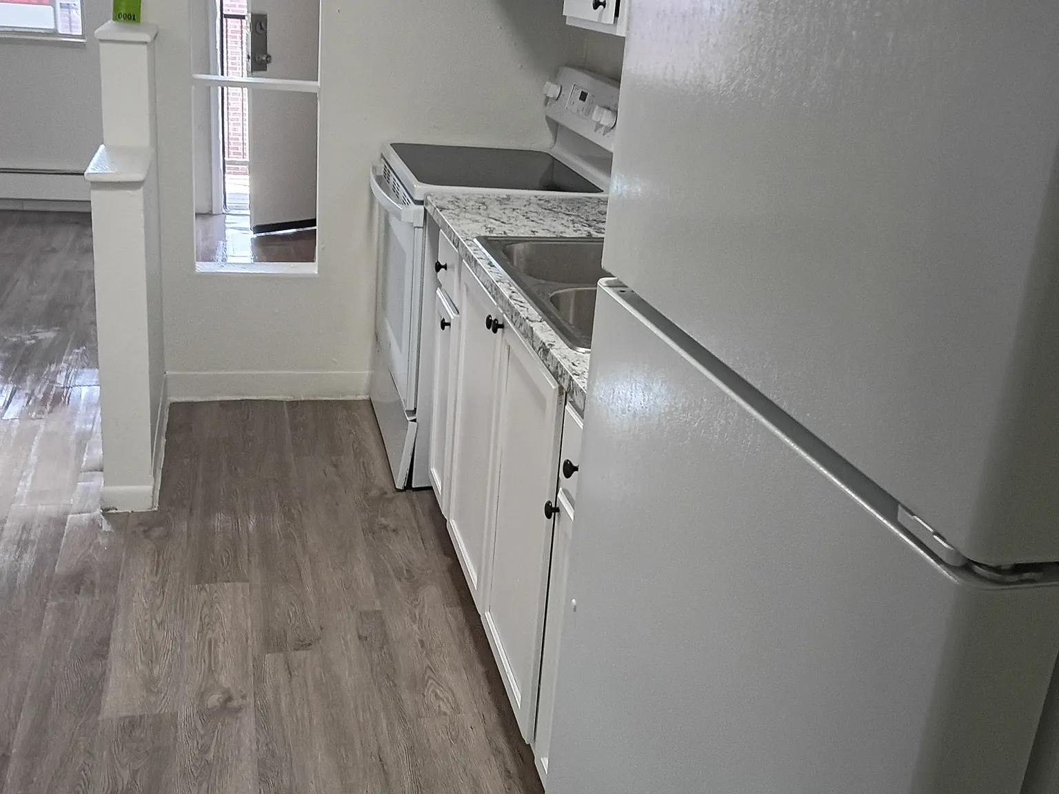 1 bed, 750 sqft, $1,050 — Photo 4