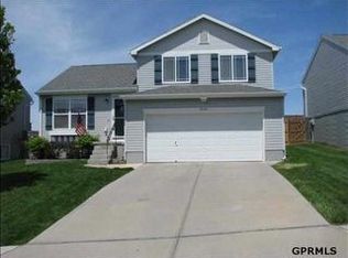 15354 Reynolds St, Bennington, NE 68007