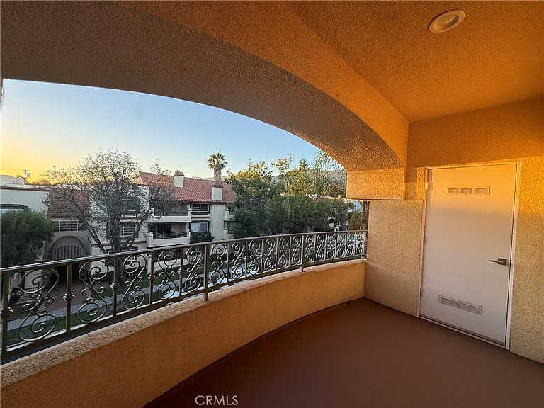 620 E Palm #302 — Photo 22