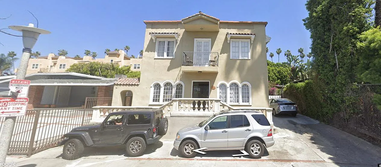 6057 Selma Ave — Photo 1